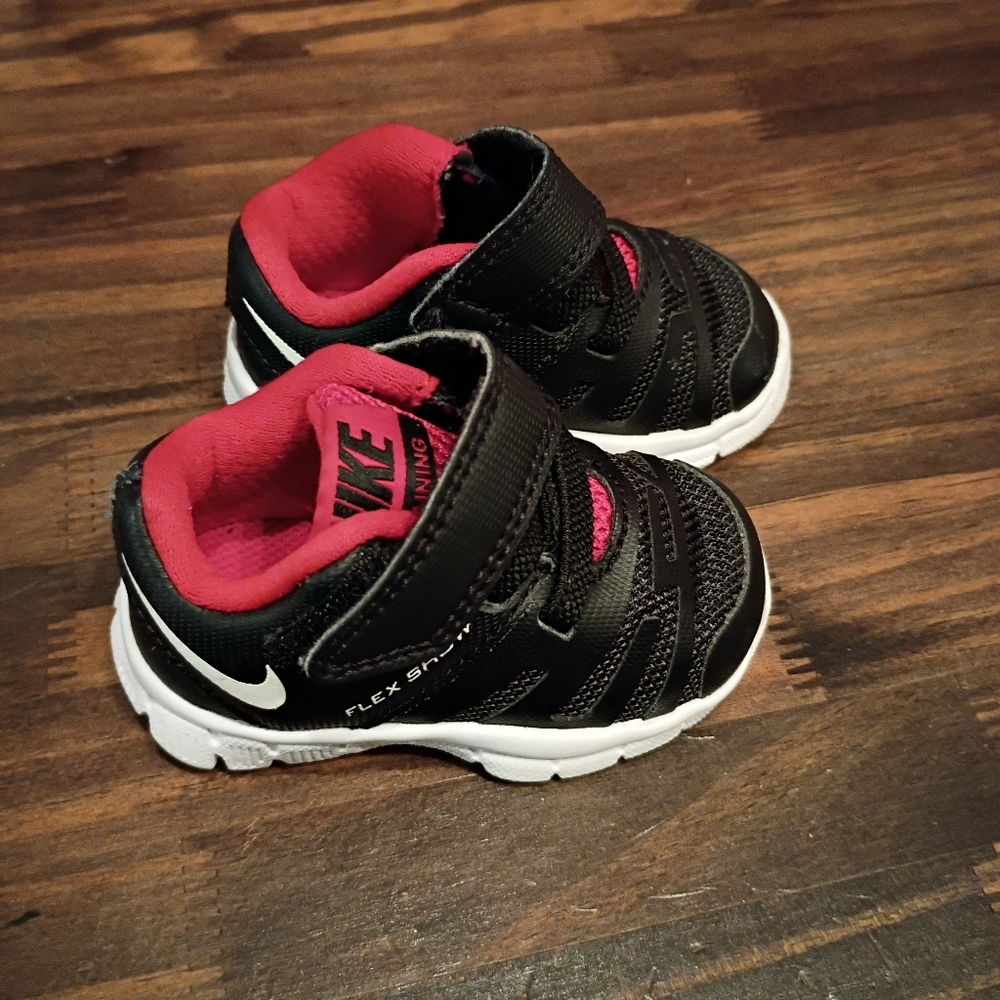 Nike Kids Sneakers Black and Pink